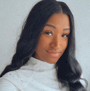 Meet your Posher, Carissa